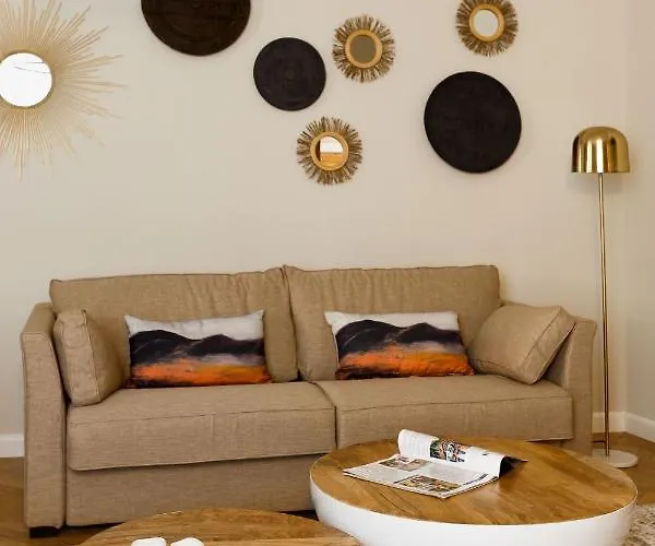 Postavarului8 * Braşov